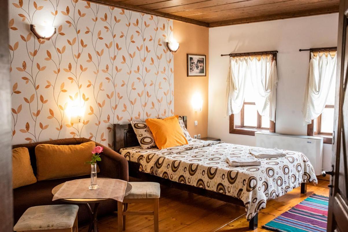 Kazasovata Guest House Trjavna Eksteriør bilde