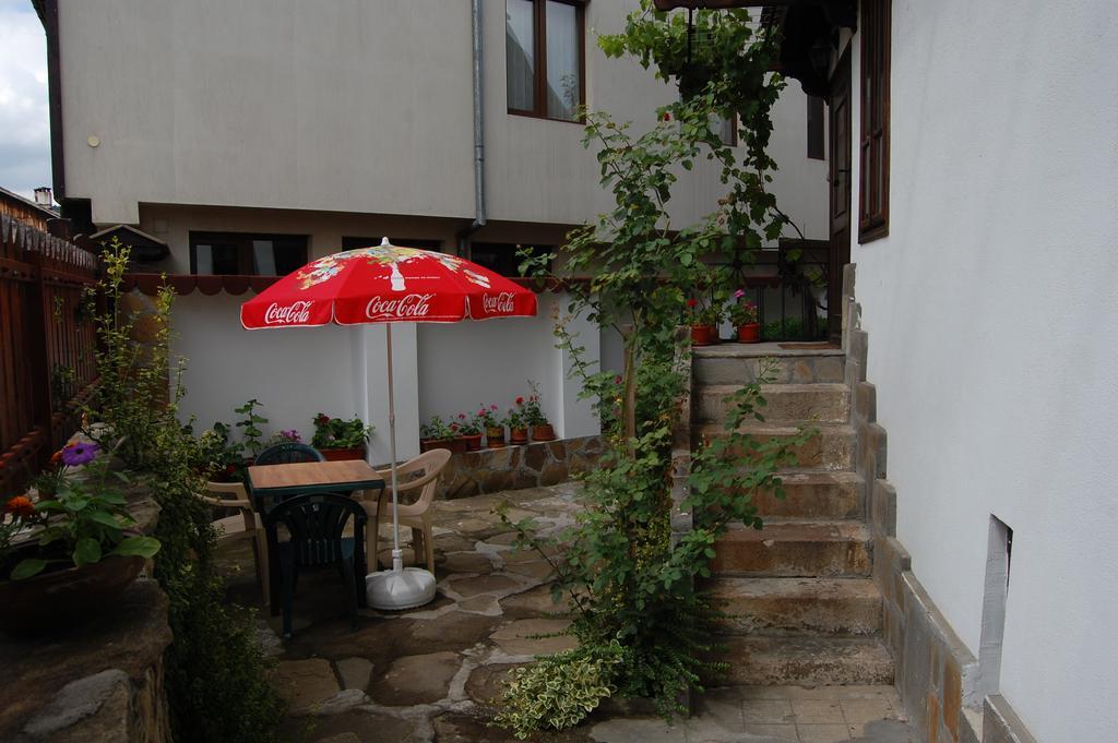 Kazasovata Guest House Trjavna Rom bilde