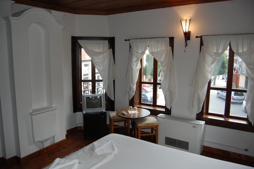 Kazasovata Guest House Trjavna Rom bilde