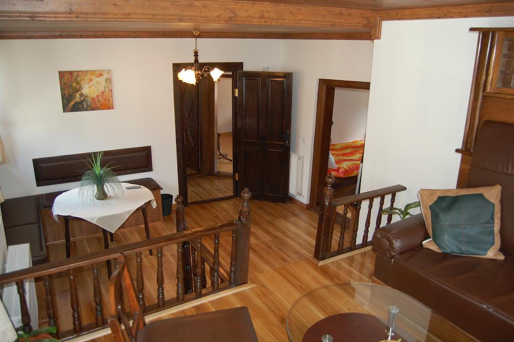 Kazasovata Guest House Trjavna Rom bilde
