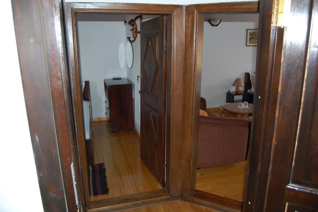 Kazasovata Guest House Trjavna Rom bilde