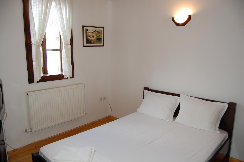 Kazasovata Guest House Trjavna Eksteriør bilde